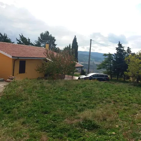 Charming Studio In With Private Garden 50 M² * Acerenza