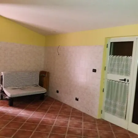 Charming Studio In With Private Garden 50 M² Apartment *